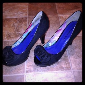 Size 8.5 Madden Girl Pumps