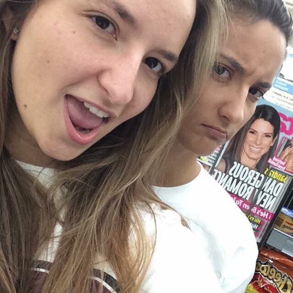 Meet your Posher, Tayler - Picture 2 of 4