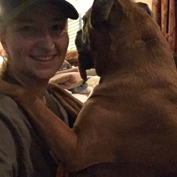 Meet your Posher, Tayler - Picture 3 of 4