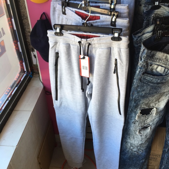 Joggers - Picture 3 of 3