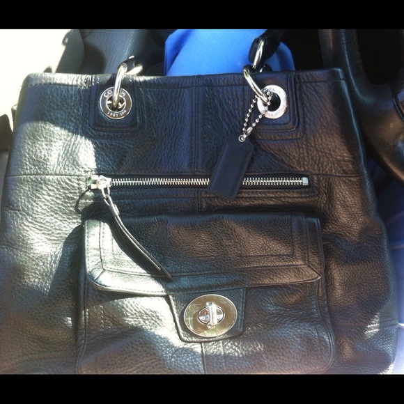 Coach Bag - Picture 4 of 4