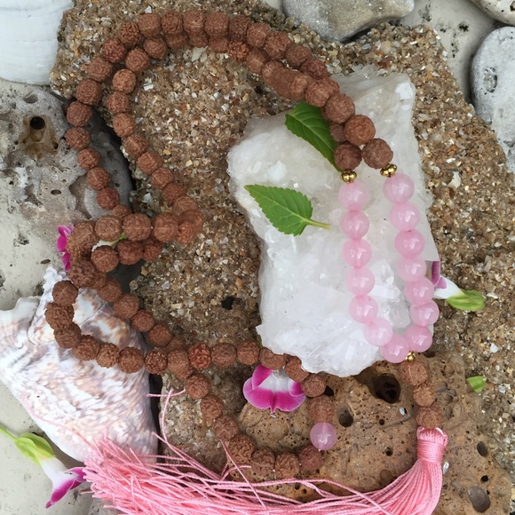 🎉HP🎉Rose Quartz Mala Bead Fertility Necklace🎉 - Picture 2 of 3