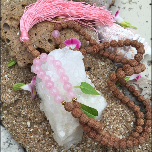 🎉HP🎉Rose Quartz Mala Bead Fertility Necklace🎉 - Picture 3 of 3