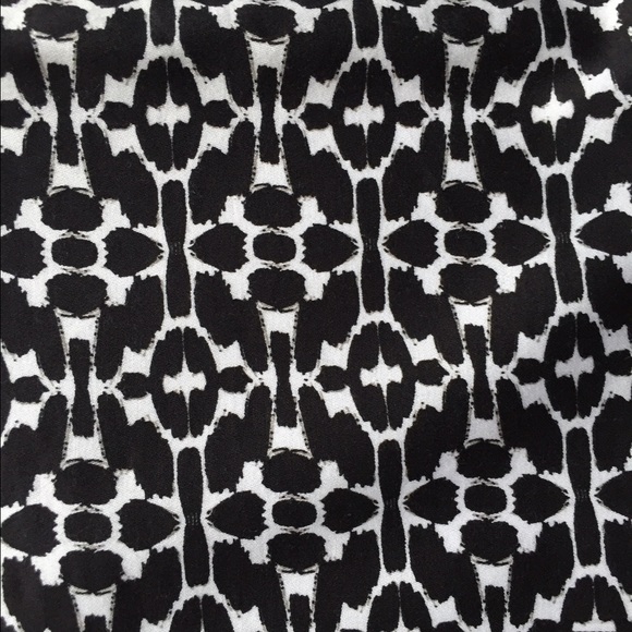 Van Heusen Pencil Skirt - Picture 3 of 3