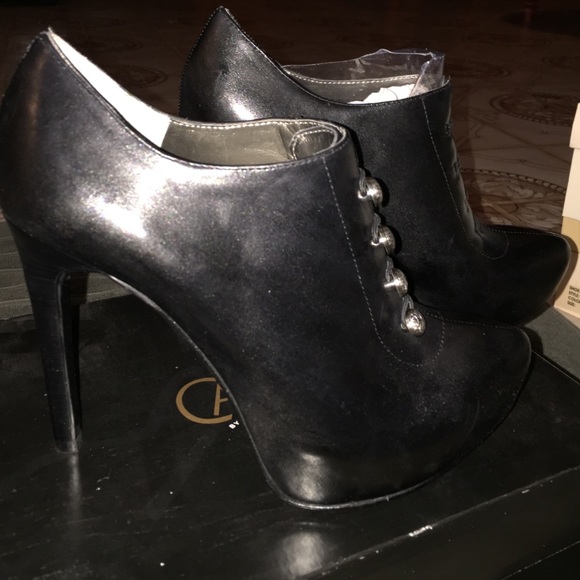 Heels - Picture 2 of 3