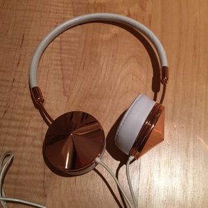 Frends headphones