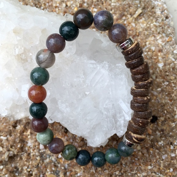 Coconut Shell & Indian Agate Stone Bracelet - Picture 2 of 3