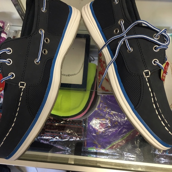 Shoes - Picture 2 of 2