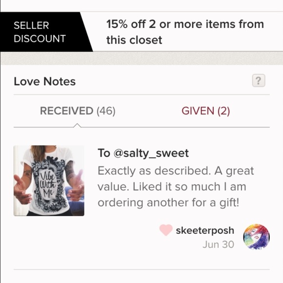 • Blogger Graphic Tee • - Picture 4 of 4