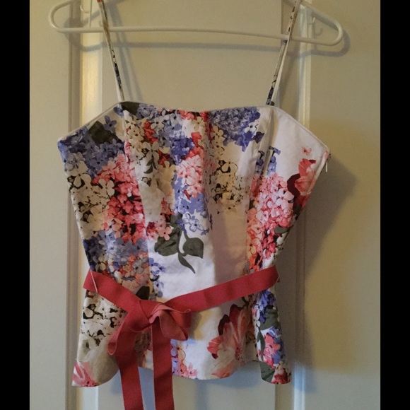Whit House So cute bustier