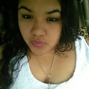 Meet your Posher, Araceli