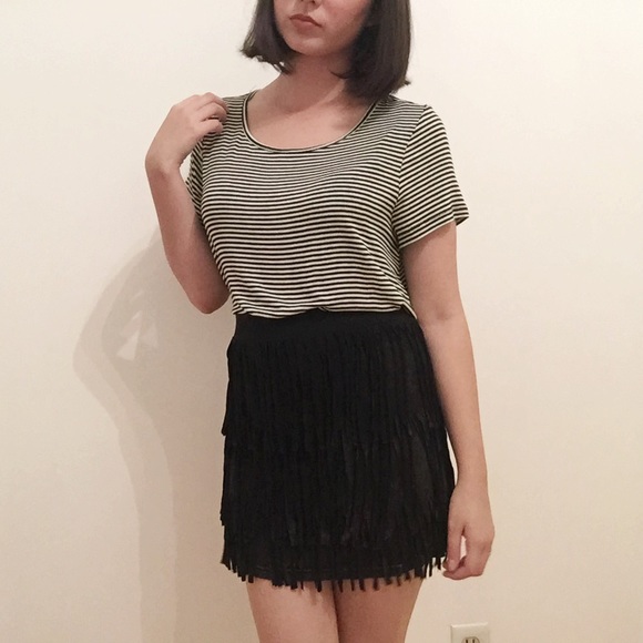 APRIL SPIRIT BOHO FRINGE SKIRT - Picture 3 of 4