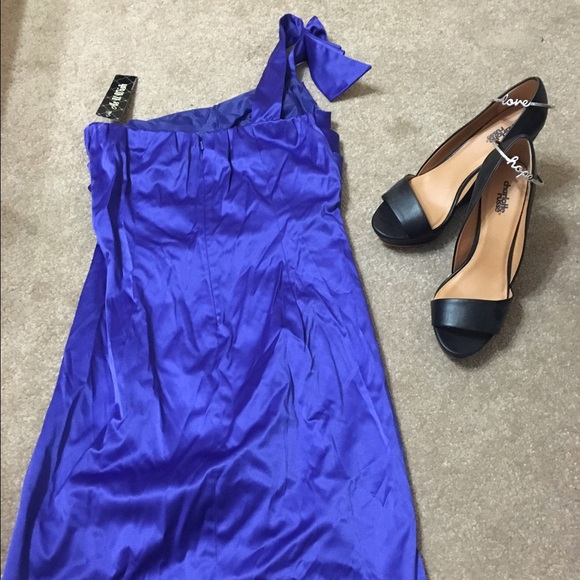 SOLD 👗Bluish Purple One Shoulder Sleeve Dress👗 - Picture 2 of 4
