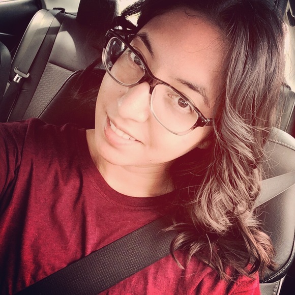 Meet your Posher, Vanessa