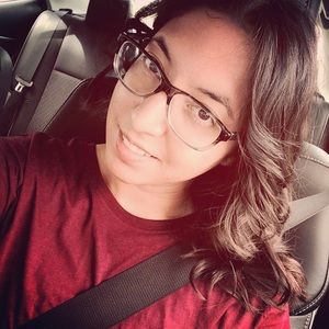 Meet your Posher, Vanessa