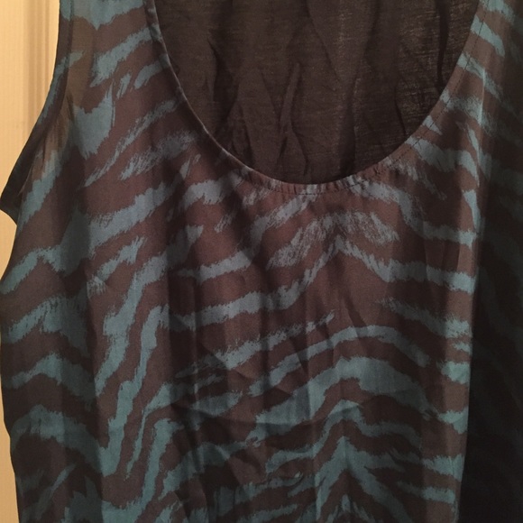 Express tank top - Picture 2 of 2