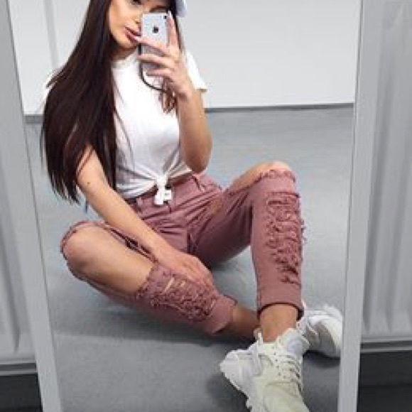 💕HOST PICK 7/17💕Dusty rose  jeans - Picture 4 of 4