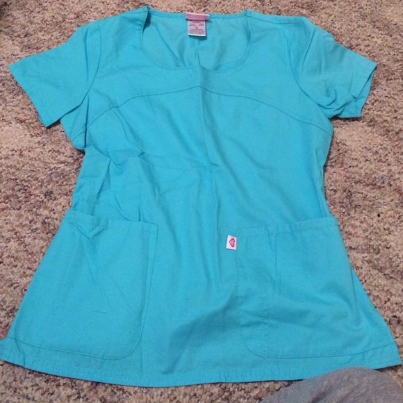 Skechers scrub top