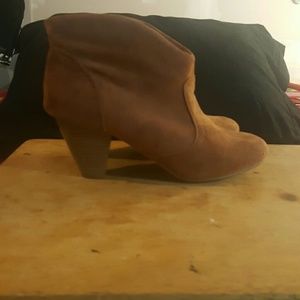 💢Beautiful Brown ankle booties💢