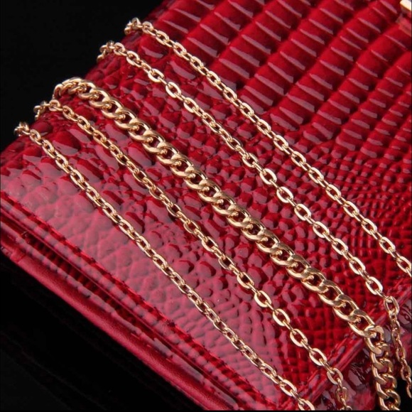 Golden Head Tassel Jewelry - Picture 3 of 4