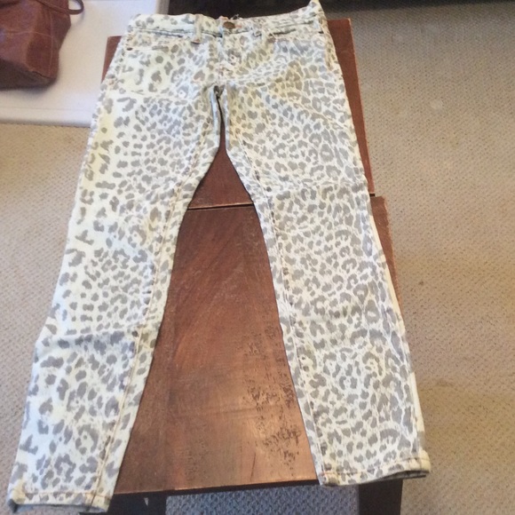 Current Elliot leopard print jeans celebrity fave - Picture 4 of 4