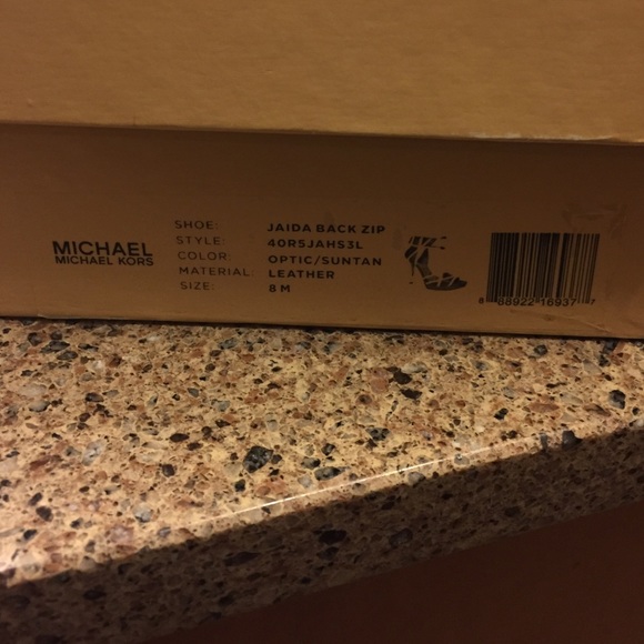 Michael Kors heels size 8 - Picture 4 of 4