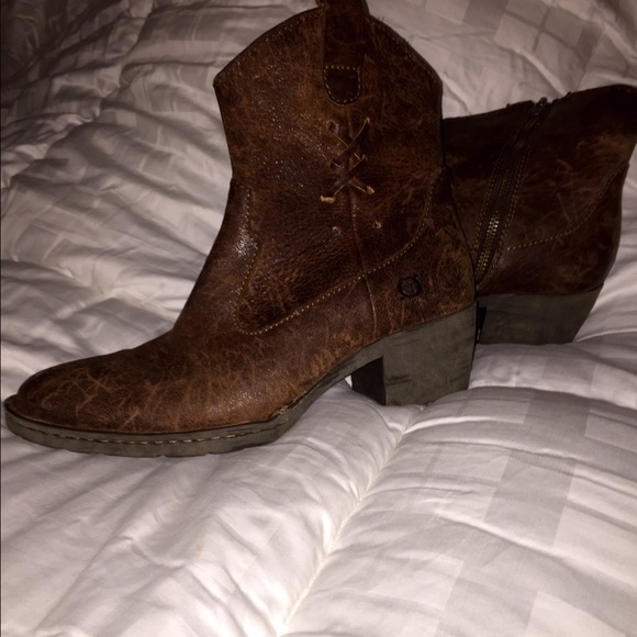 One-of-a-kind BORN Hand Crafted Leather Boots - Picture 3 of 4