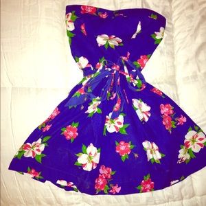 Mini Flowered Hollister Dress With Bow