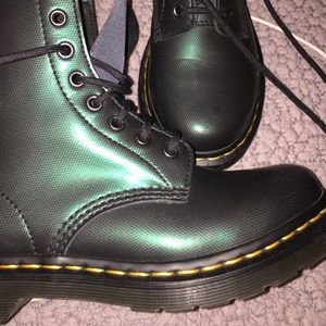 1460 Tracer in Green