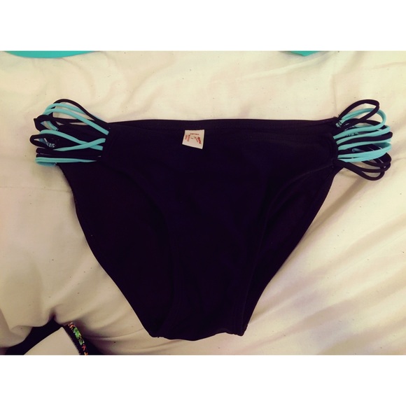 Swimsuits - Picture 3 of 3