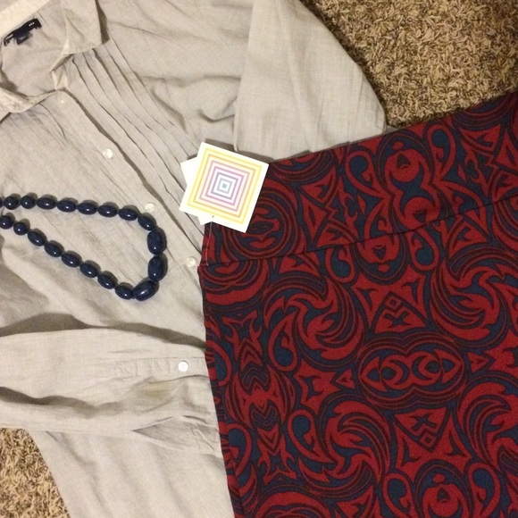 Size L Lularoe Cassie