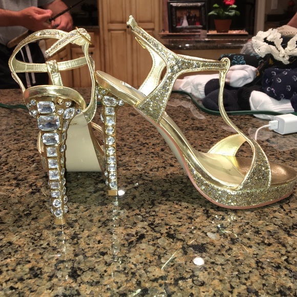 Formal Heels - Picture 3 of 4