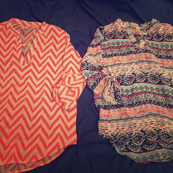 💕2 very cute shirts size large💕