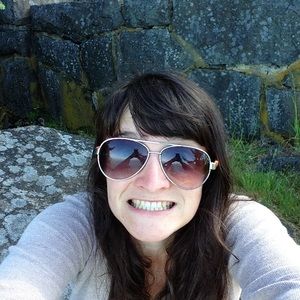 Meet your Posher, Olivia