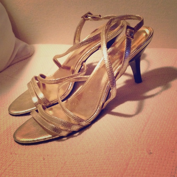 Calvin Klein gold kitten hells - size 6
