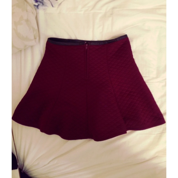 Mini skirts - Picture 2 of 2