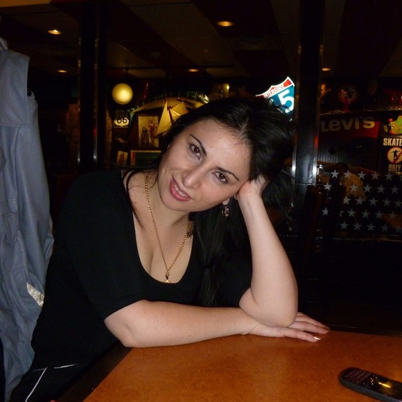 Meet your Posher, Natalia - Picture 1 of 1