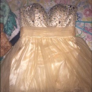 15/homecoming/prom? Dress