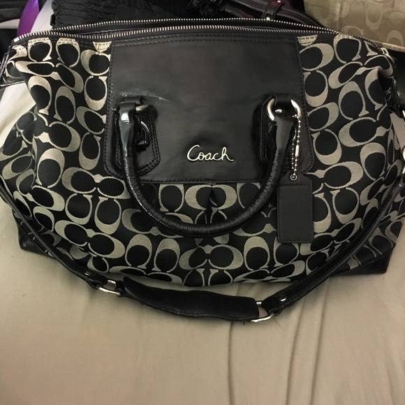COACH CARRYALL CONVERTIBLE SATCHEL BAG - Picture 1 of 4