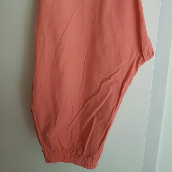 π Woman's Pink Capri's Size XL π - Picture 2 of 4