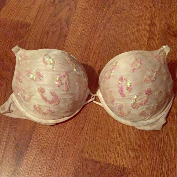 Victoria's Secret Miraculous Plunge Bra 34C
