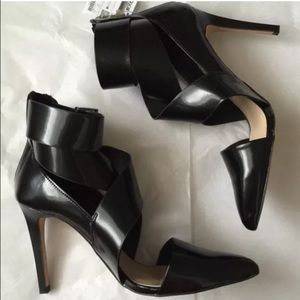 Zara black heels with buckle