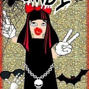 Meet your Posher, Cynthia