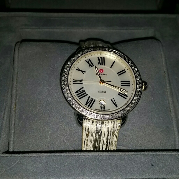 MICHELE
Serein Mother of Pearl Dial Two-tone Ladie