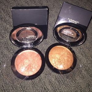 Brand new authentic MAC"skinfinish powder" on sale