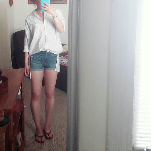 🆕Hollister Imperial Striped Boyfriend Beach Shirt - Picture 2 of 4