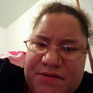 Meet your Posher, Desiraee