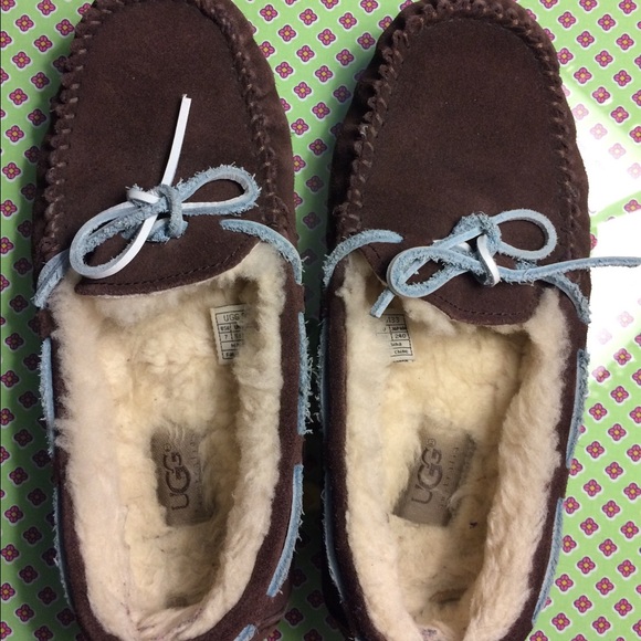 Ugg Dakota Moccasins