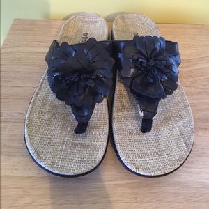 Orthaheel "Lori" Sandal- like new