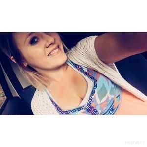 Meet your Posher, Olivia